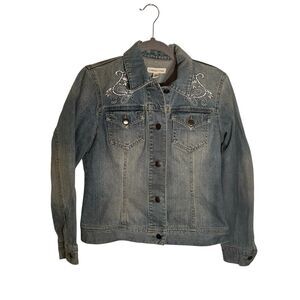 Women’s  Coldwater Creek Faded Denim Jacket With White Embroidery Design. Size 6